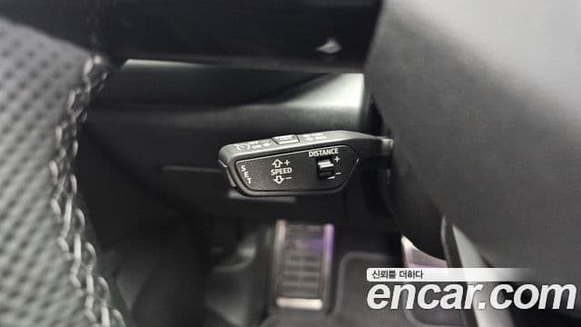 Audi Q5 2025 — Photo 32/36
