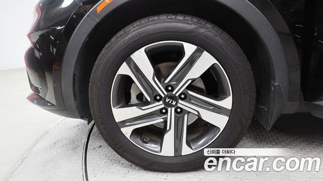 Kia Sorento 2020 — ფოტო 4/18