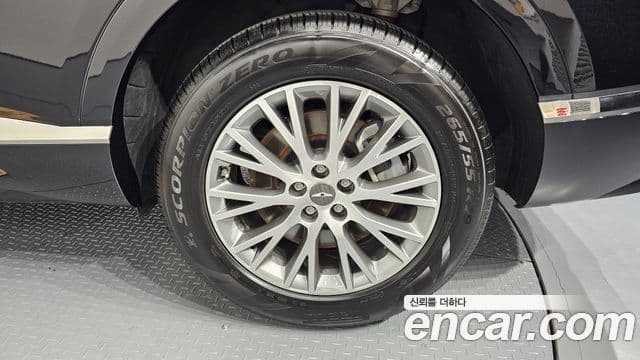Genesis GV80 2023 — Photo 28/31
