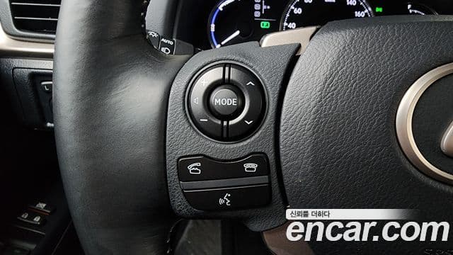 Lexus CT200h 2018 — Фото 17/20