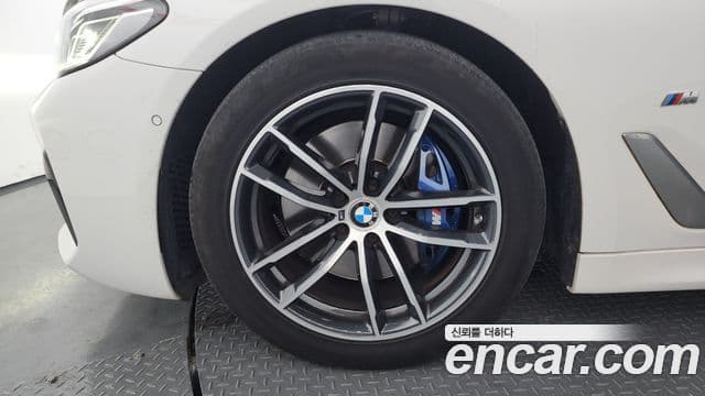 BMW 5 Series 2021 — фото 5 из 20