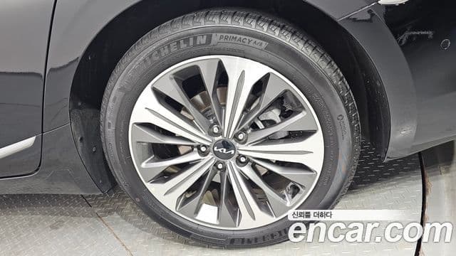 Kia K8 2022 — Photo 17/32