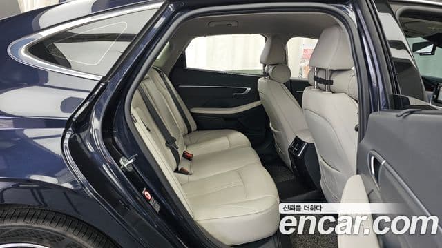 Hyundai Sonata 2021 — ფოტო 12/20
