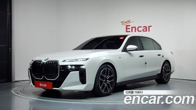 BMW 7 Series 2023 — Şəkil 1/20