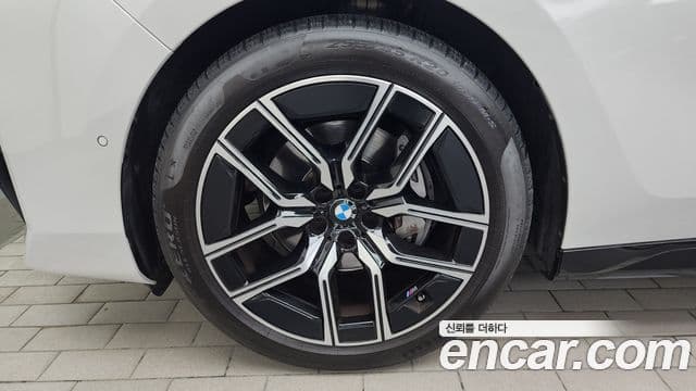 BMW 7 Series 2023 — фото 5 из 20