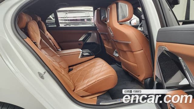 BMW 7 Series 2023 — Şəkil 12/20