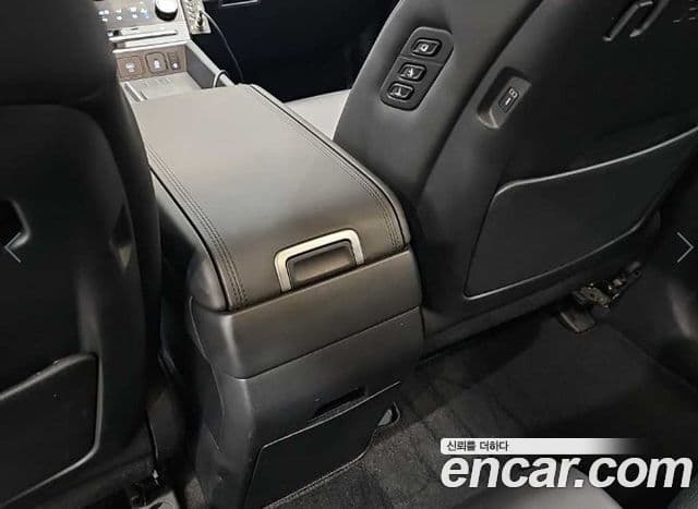 Hyundai Santa Fe 2024 — ფოტო 14/20