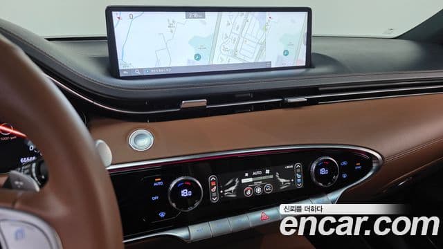 Genesis GV70 2022 — фото 14 из 20