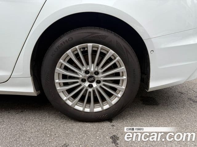 Audi A6 2021 — ფოტო 4/17
