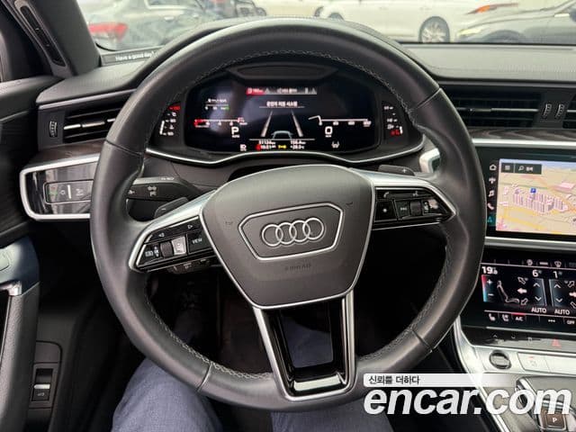 Audi A6 2021 — ფოტო 14/17