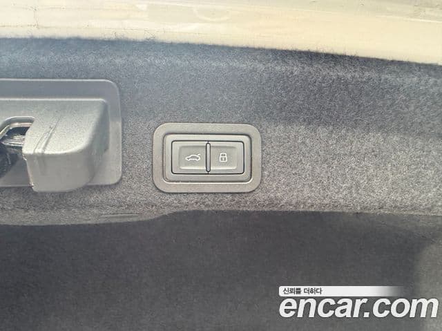 Audi A6 2021 — ფოტო 16/17