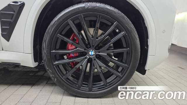 BMW X5 2025 — Photo 14/32