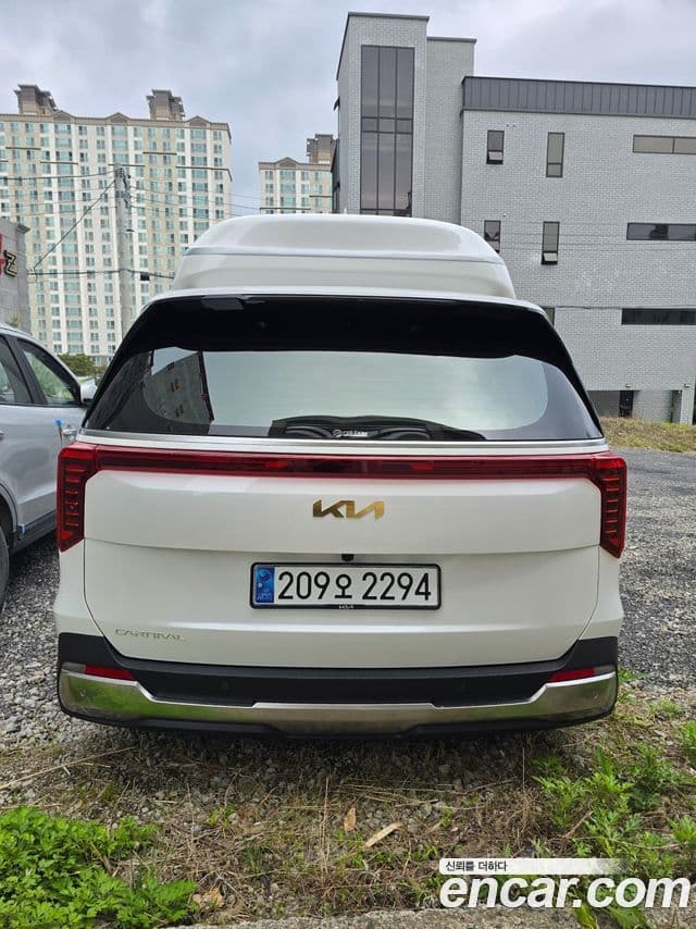 Kia Carnival 2024 — Şəkil 16/20