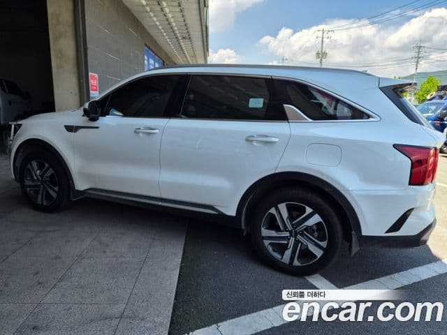 Kia Sorento 2023 — ფოტო 2/9