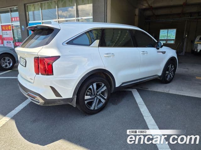 Kia Sorento 2023 — ფოტო 4/9