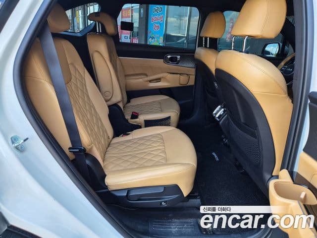 Kia Sorento 2023 — ფოტო 6/9