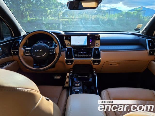 Kia Sorento 2023 — Photo 2/20