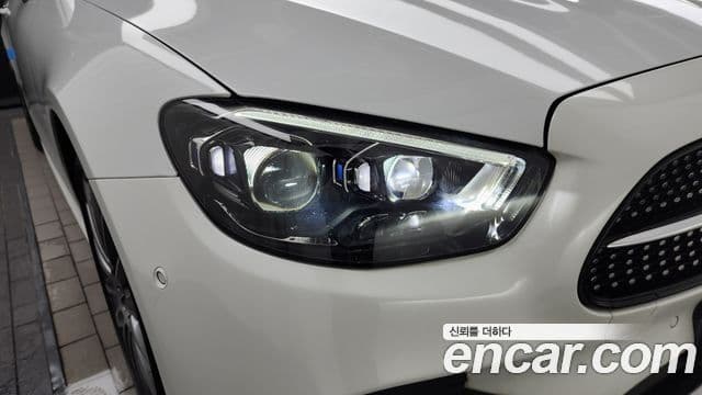 Mercedes-Benz E-Class 2022 — Şəkil 1/30