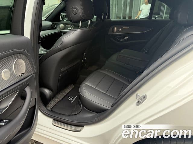 Mercedes-Benz E-Class 2022 — Şəkil 10/19