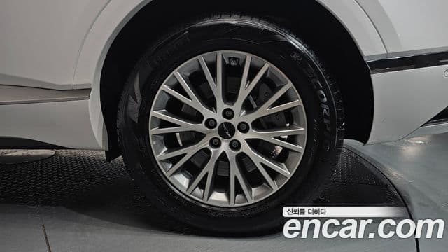 Genesis GV80 2024 — Photo 29/34