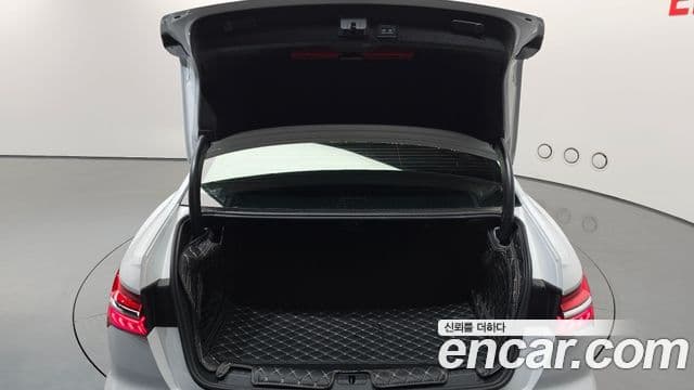 Audi A6 2021 — Şəkil 18/20
