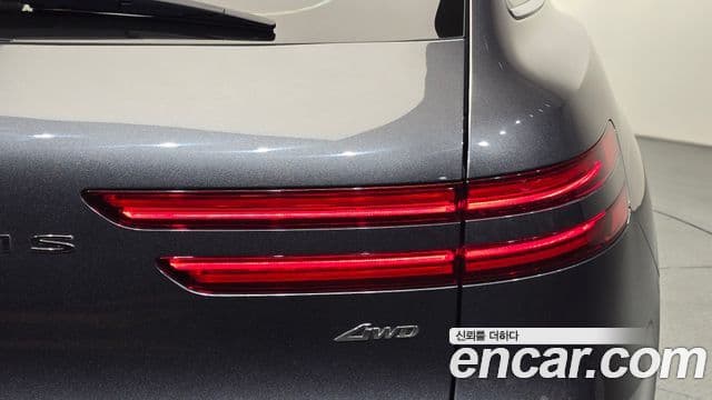 Genesis GV70 2021 — Photo 22/32