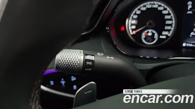 Genesis GV70 2021 — Photo 13/32