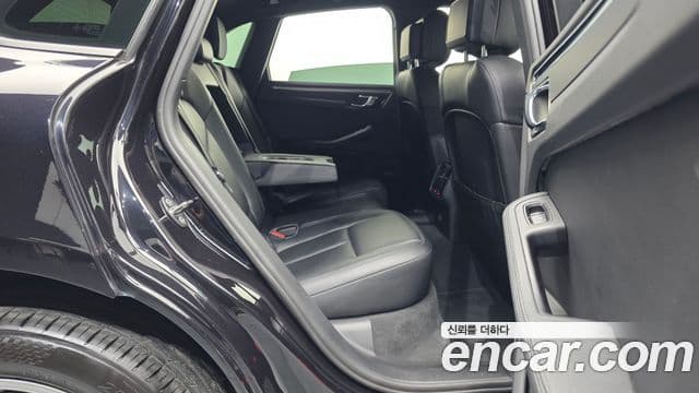 Porsche Macan 2019 — Photo 3/30