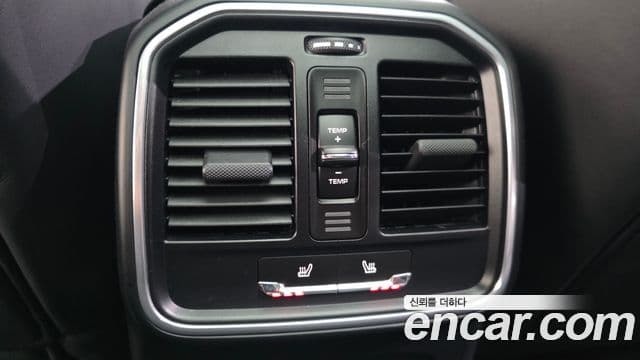 Porsche Macan 2019 — Photo 11/30