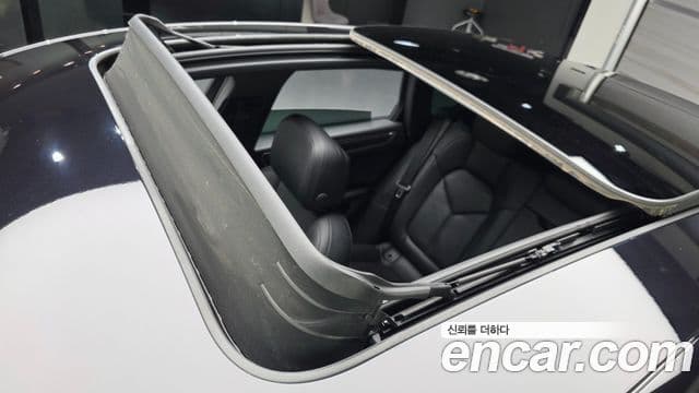 Porsche Macan 2019 — Photo 23/30