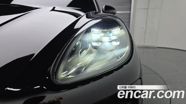 Porsche Macan 2019 — Photo 6/30