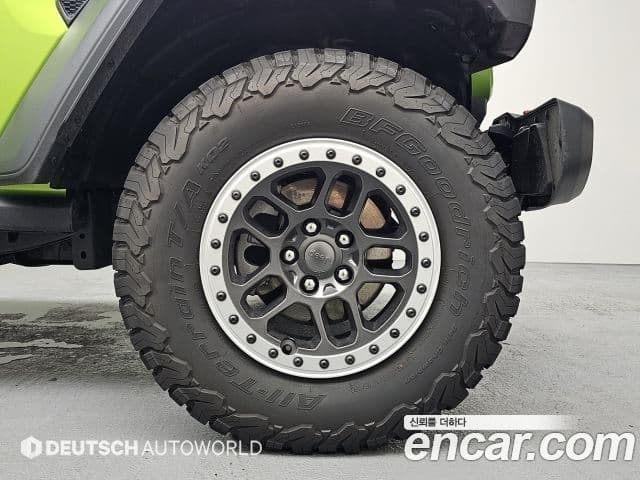 Jeep Wrangler 2025 — Şəkil 13/20