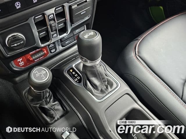 Jeep Wrangler 2025 — ფოტო 7/20