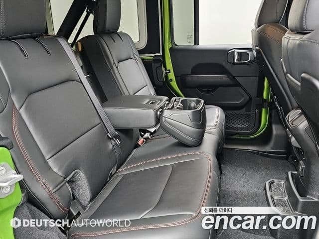 Jeep Wrangler 2025 — Şəkil 18/20