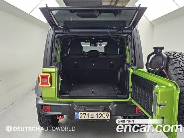 Jeep Wrangler 2025 — ფოტო 6/20