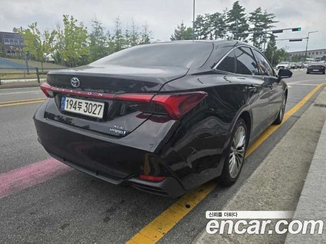 Toyota Avalon 2022 — Şəkil 2/10