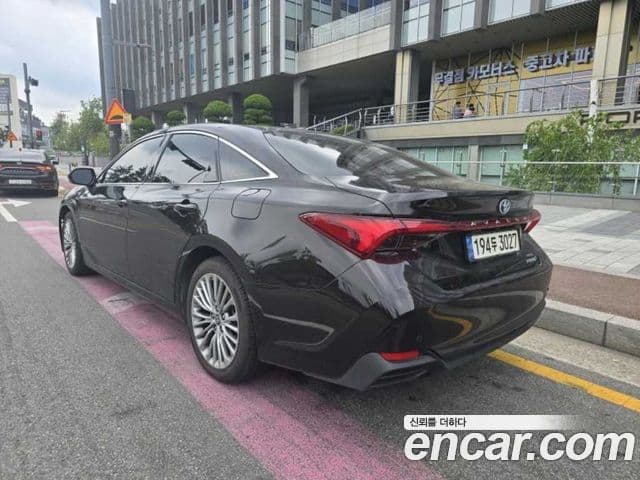 Toyota Avalon 2022 — Şəkil 3/10