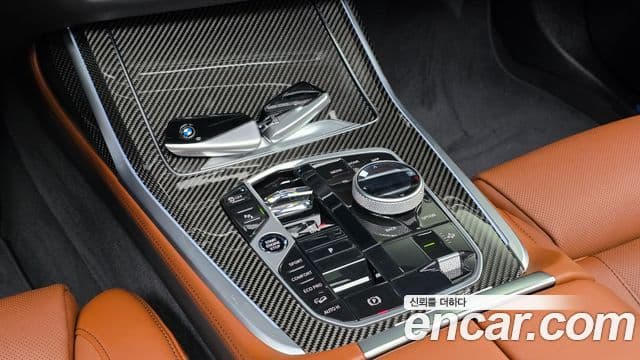 BMW X7 2024 — ფოტო 14/20