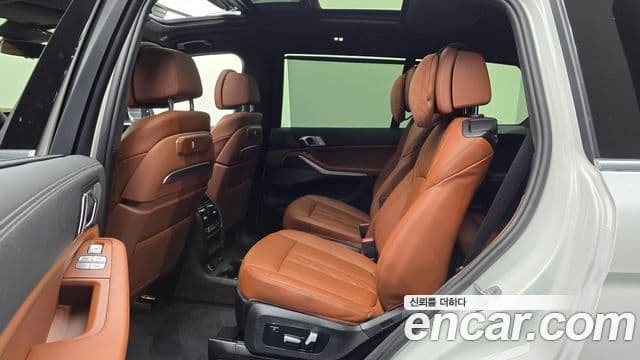 BMW X7 2024 — ფოტო 10/20