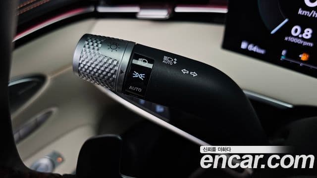 Genesis GV70 2024 — Photo 24/36