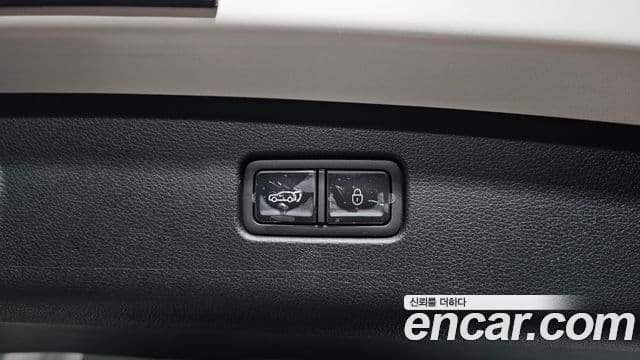 Genesis GV70 2024 — Photo 2/36