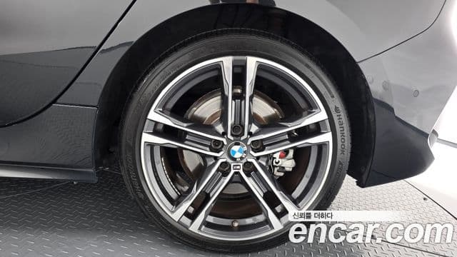 BMW 1 Series 2021 — ფოტო 13/34