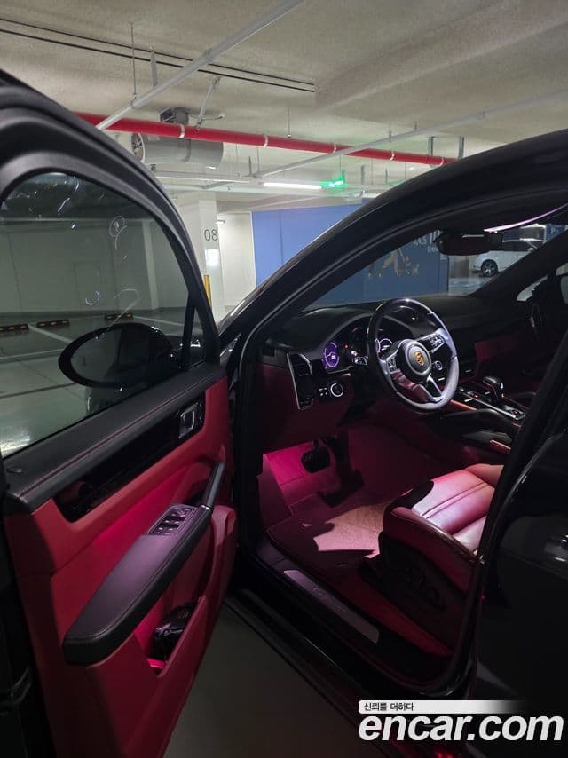 Porsche Cayenne 2022 — Photo 4/15