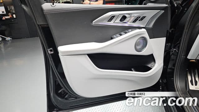 BMW XM 2026 — ფოტო 28/39