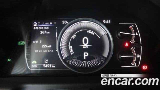 Lexus ES300h 2025 — Şəkil 12/17