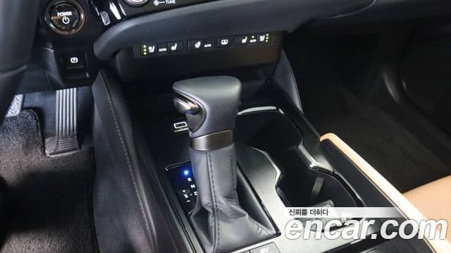 Lexus ES300h 2025 — Şəkil 2/17