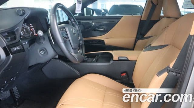 Lexus ES300h 2025 — Şəkil 15/17
