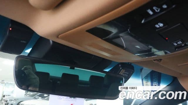 Lexus ES300h 2025 — Şəkil 17/17