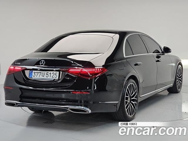Mercedes-Benz S-Class 2025 — Photo 4/20