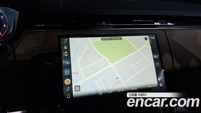 Land Rover Range Rover Sport 2025 — Фото 18/20